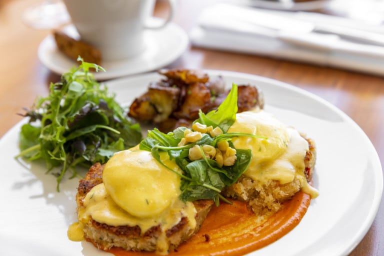breakfast, brunch, eggs benedict