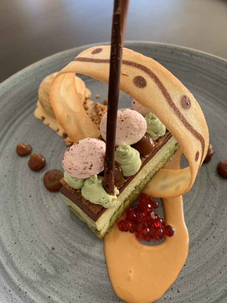 ver-alpina-restaurant-pistachio-mouse-dessert