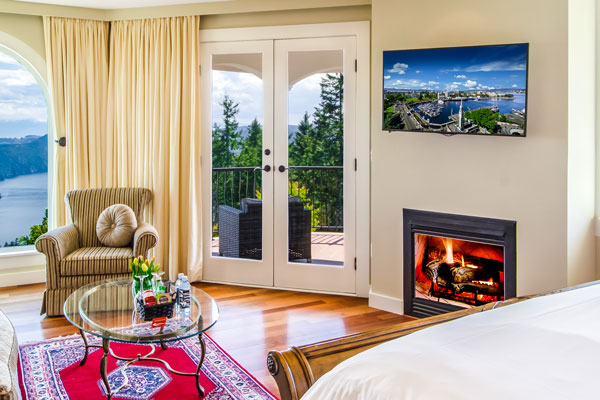 Cielo Junior Penthouse Suite - Villa Eyrie Resort