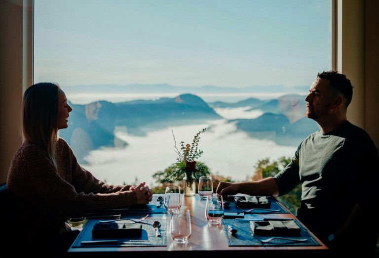 villa-eyrie-alpina-restaurant