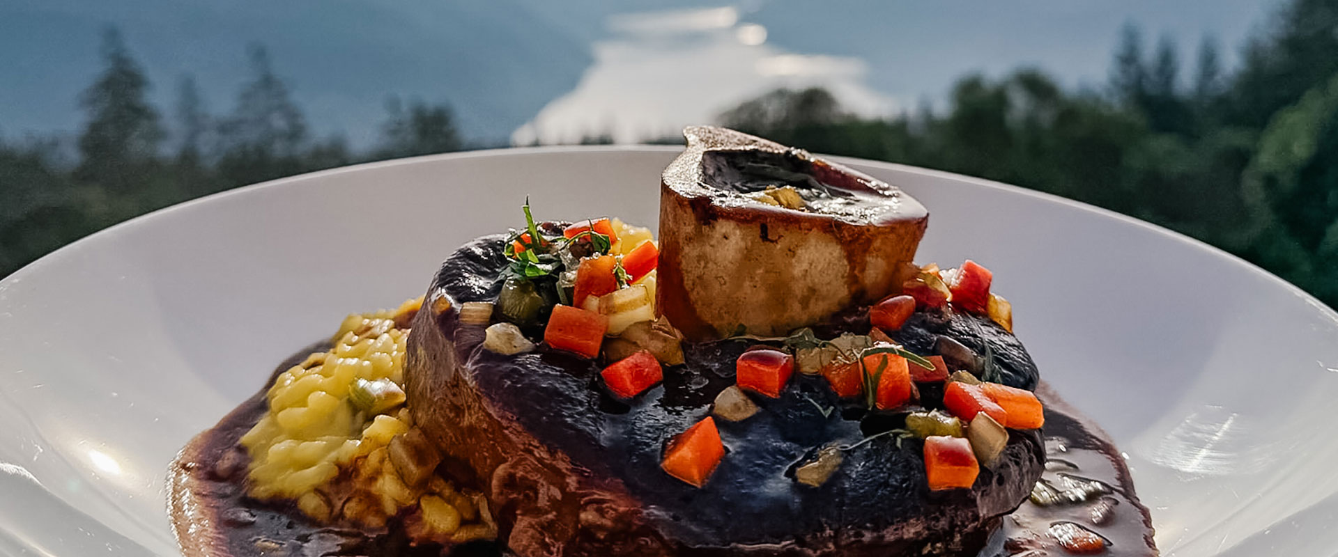 Dinner - Alpina Restaurant Villa Eyrie Resort