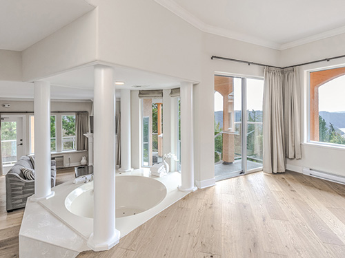 Villa Eyrie Resort