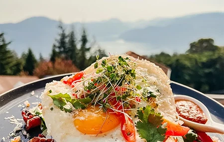 Brunch with view of Finlayson Arm